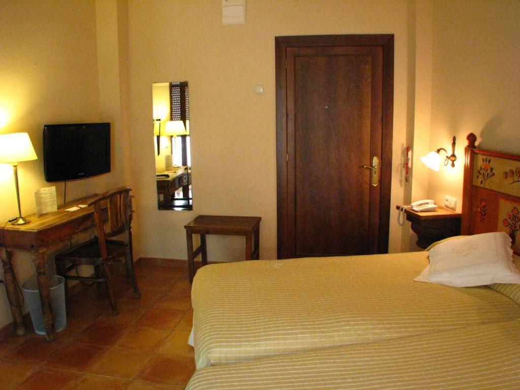 Hotel Don Carlos Caceres Bilik gambar