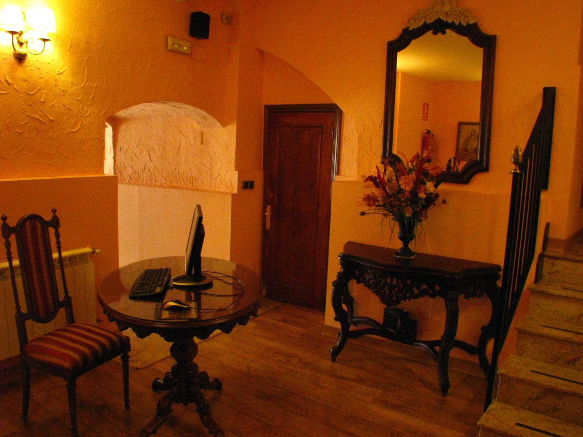 Hotel Don Carlos Caceres Luaran gambar