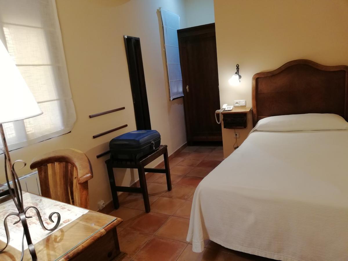 Hotel Don Carlos Caceres Luaran gambar