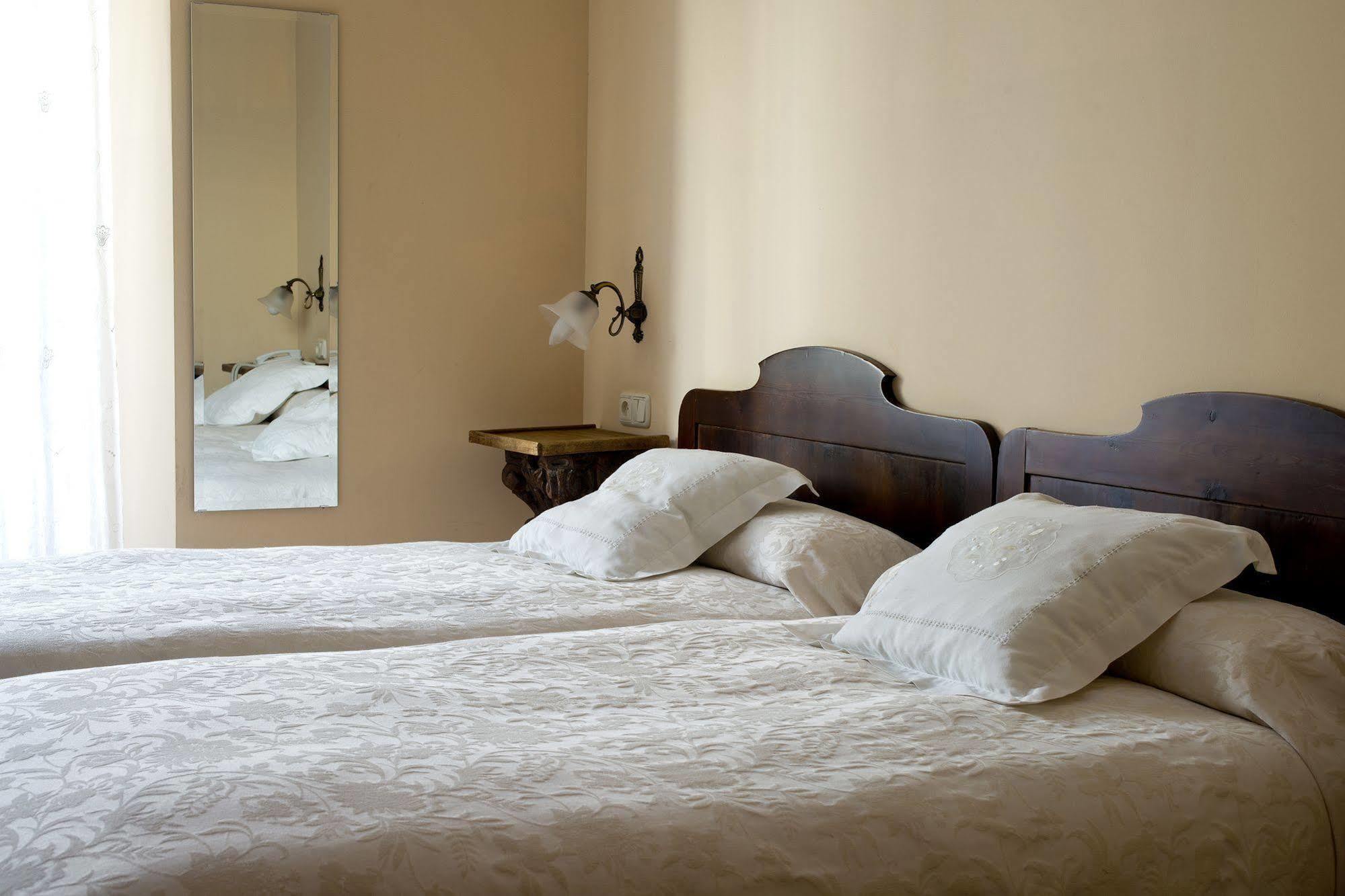 Hotel Don Carlos Caceres Luaran gambar