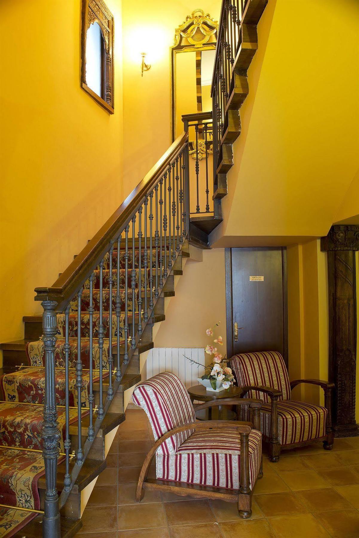 Hotel Don Carlos Caceres Luaran gambar