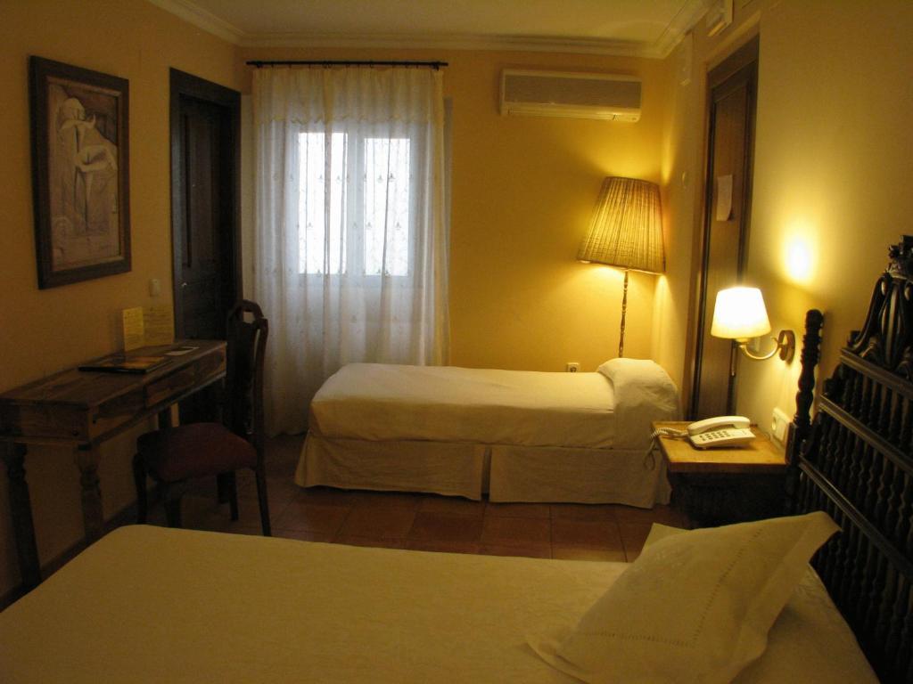 Hotel Don Carlos Caceres Luaran gambar